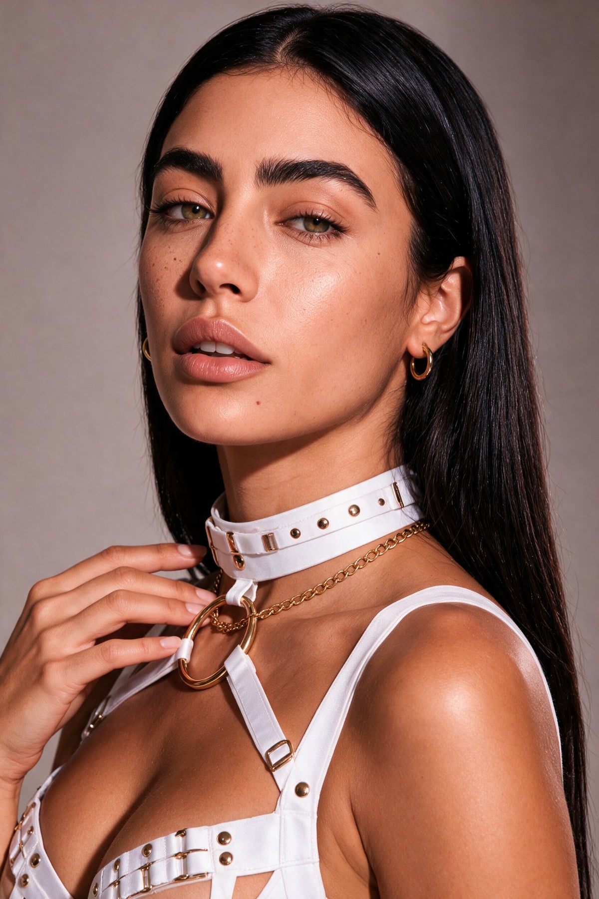ai white harness e1 1